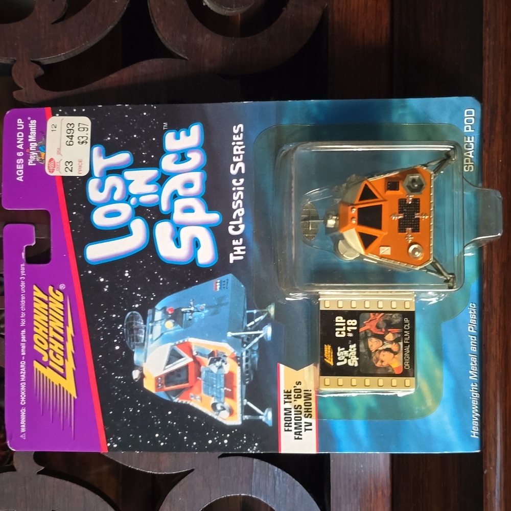 Lost in Space Johnny Lightning Space Pod Classic Series Toy Vehicle